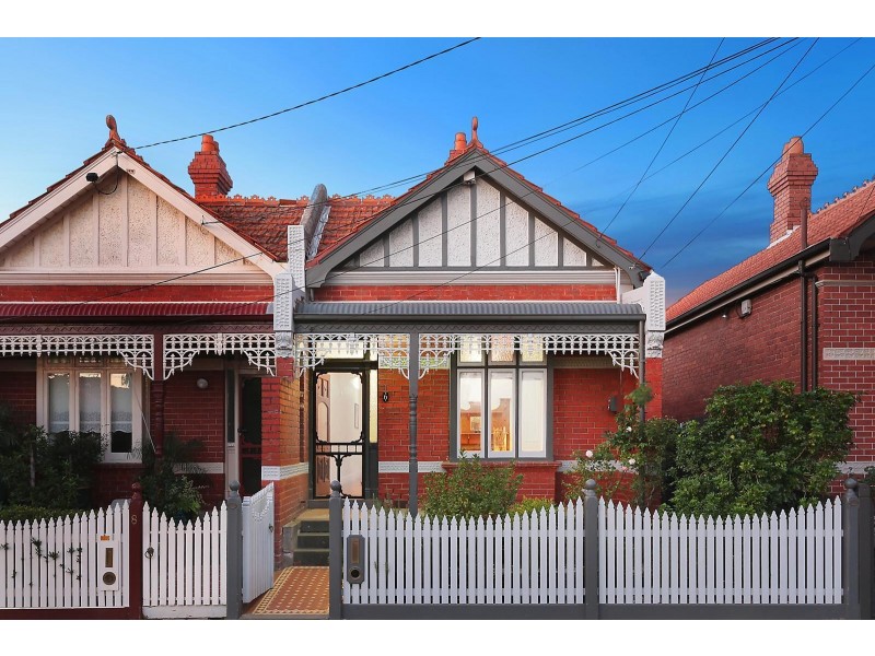 6 Godfrey Avenue, St Kilda East VIC 3183