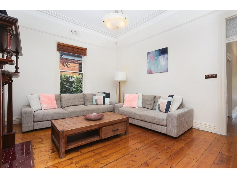 6 Godfrey Avenue, St Kilda East VIC 3183