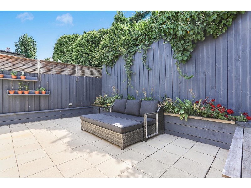 6 Godfrey Avenue, St Kilda East VIC 3183