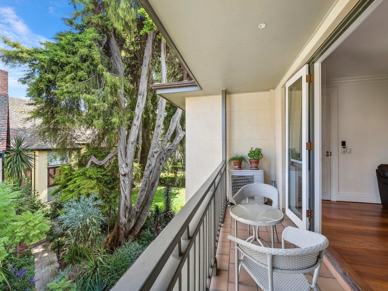 12/1A Hartpury Avenue, Elwood VIC 3184