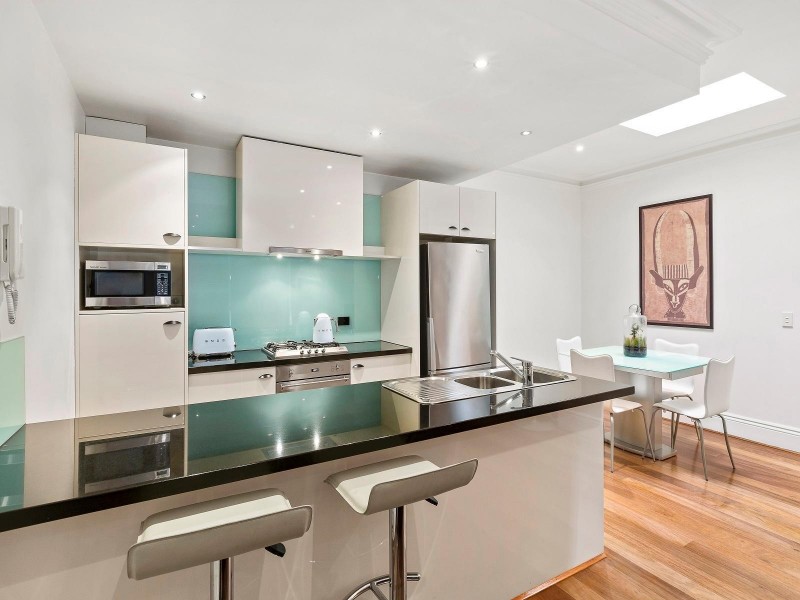 12/1A Hartpury Avenue, Elwood VIC 3184