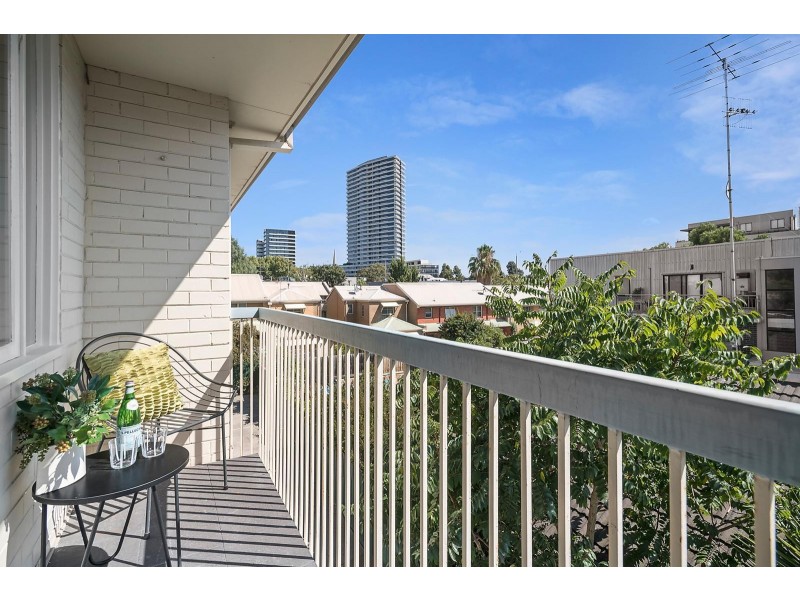 12/30 Wellington Street, St Kilda VIC 3182