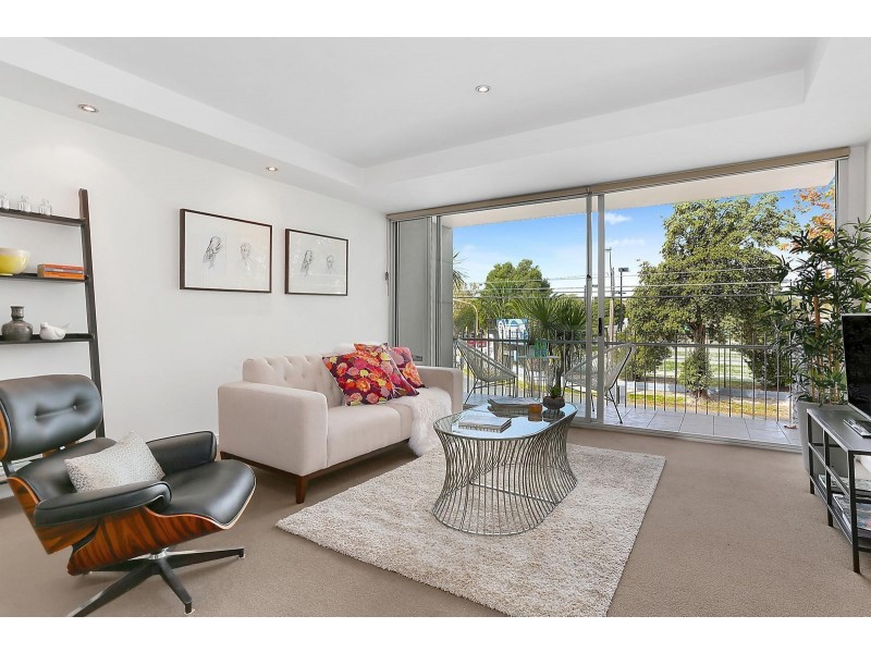 8/521 St Kilda Street, Elwood VIC 3184