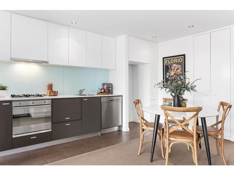 8/521 St Kilda Street, Elwood VIC 3184