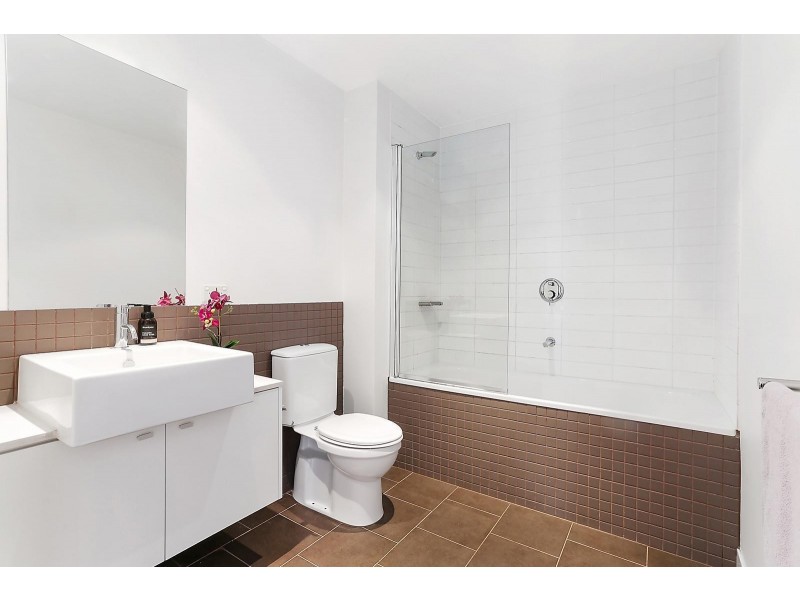 8/521 St Kilda Street, Elwood VIC 3184