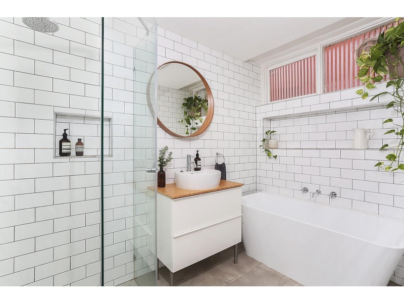 2/201 Dandenong Road, Windsor VIC 3181