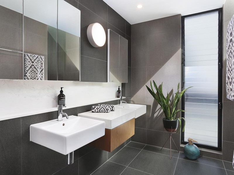 18 McHenry Street, St Kilda East VIC 3183