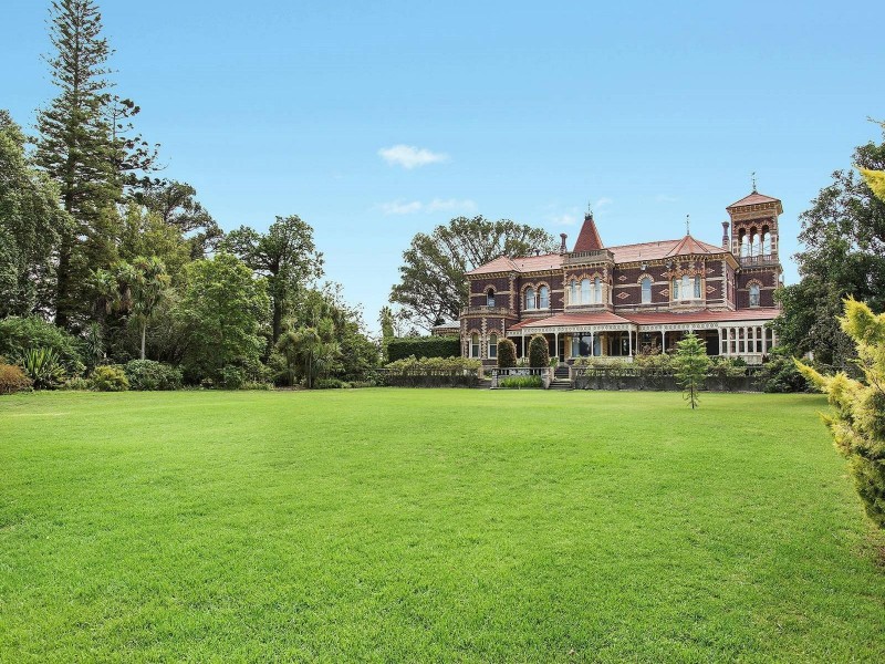 18 McHenry Street, St Kilda East VIC 3183