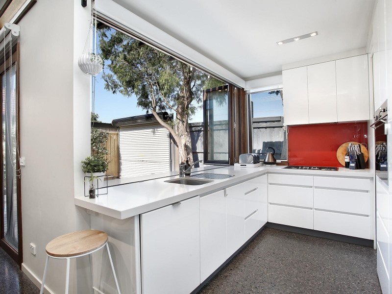 33 Johnson Street, St Kilda East VIC 3183