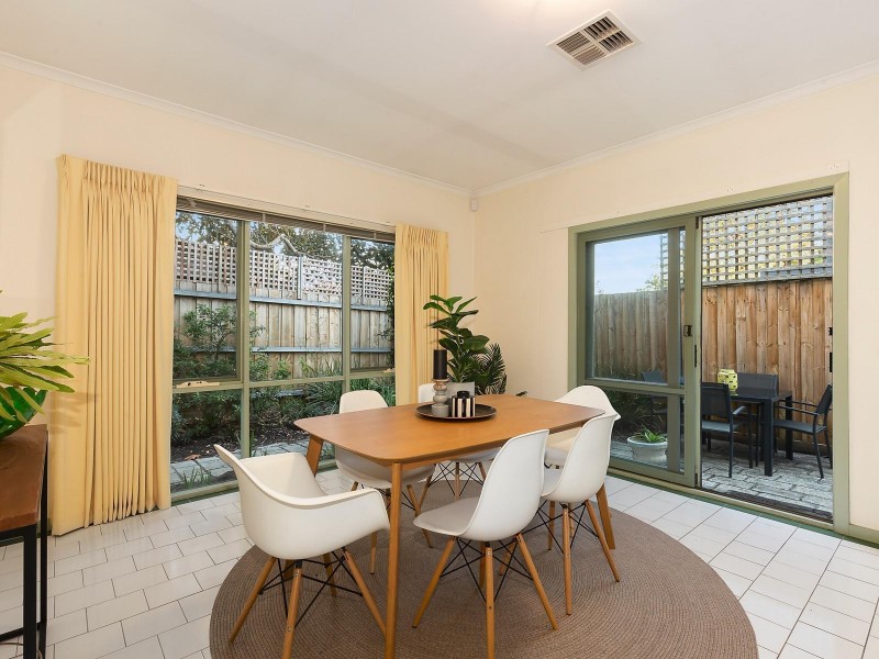 4/16 Dickens Street, Elwood VIC 3184
