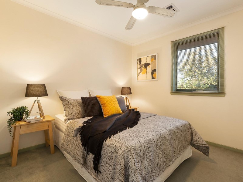 4/16 Dickens Street, Elwood VIC 3184