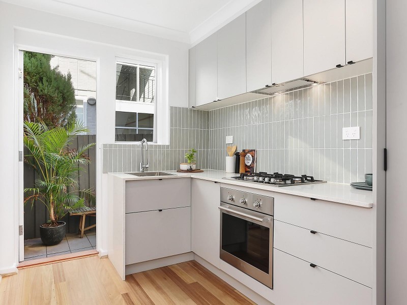 2/99 Spray Street, Elwood VIC 3184