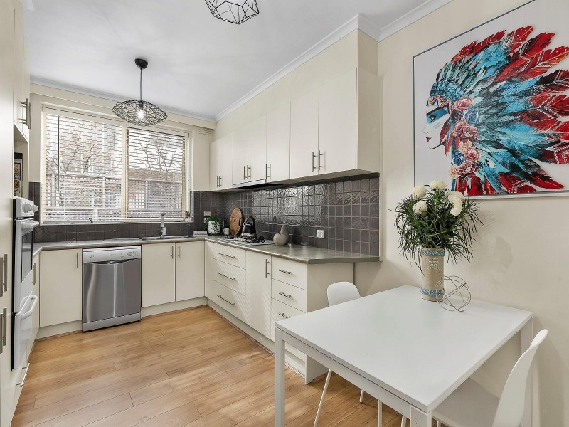 1/25 Mitford Street, St Kilda VIC 3182
