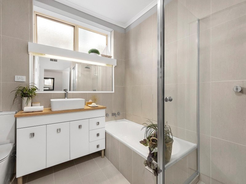 1/25 Mitford Street, St Kilda VIC 3182