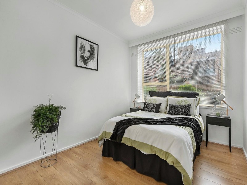 1/25 Mitford Street, St Kilda VIC 3182