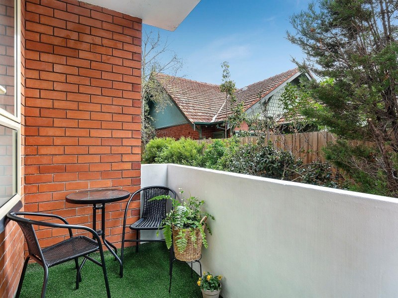1/25 Mitford Street, St Kilda VIC 3182