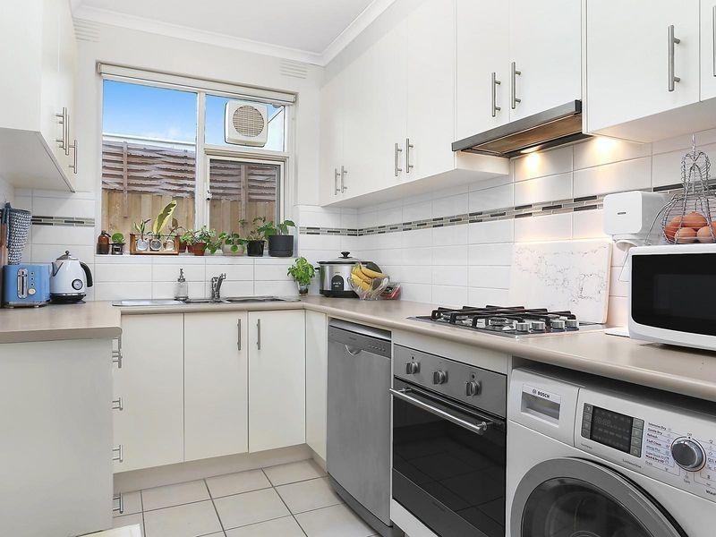 4/16 Daley Street, Elwood VIC 3184