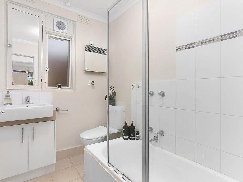 4/16 Daley Street, Elwood VIC 3184