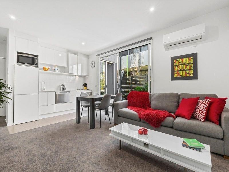 14/400 Dandenong Road, Caulfield North VIC 3161