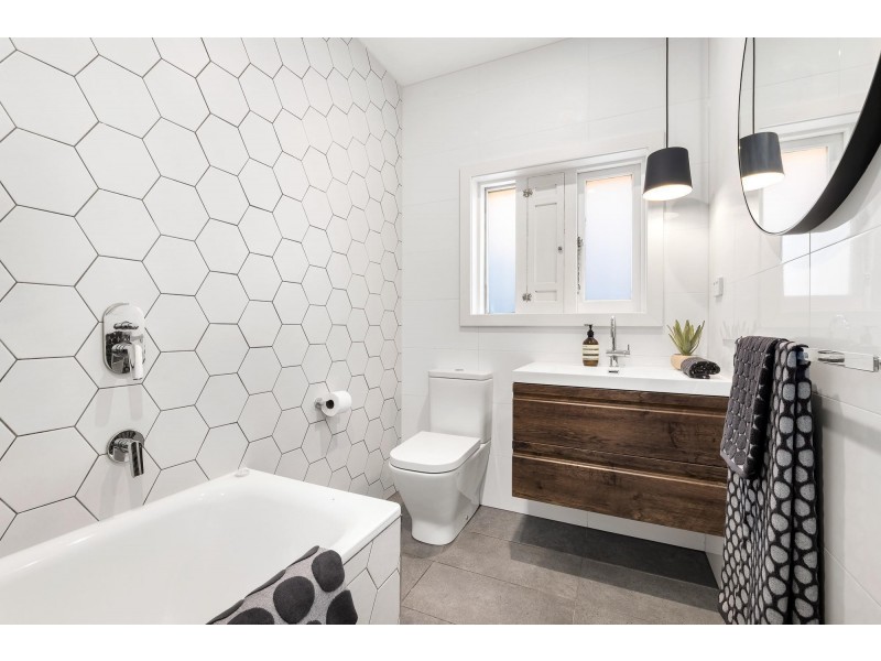 2/1 Milton Street, Elwood VIC 3184