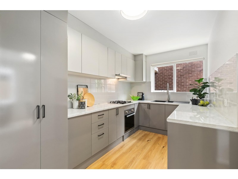 10/10 Dickens Street, Elwood VIC 3184