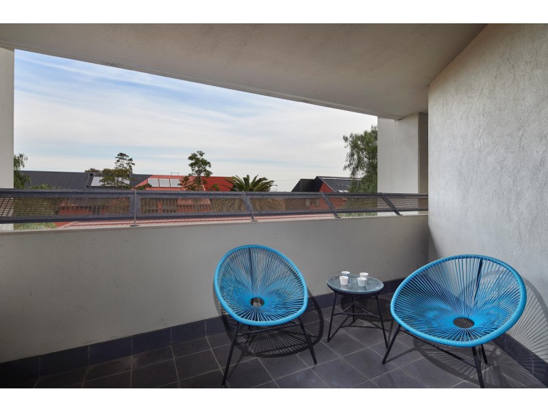 212/3 Alma Road, St Kilda VIC 3182