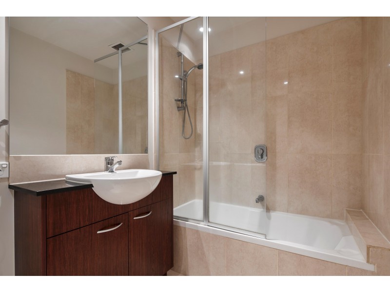 212/3 Alma Road, St Kilda VIC 3182