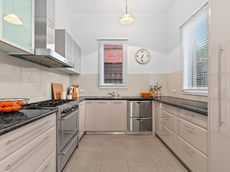 15 Glen Huntly Road, Elwood VIC 3184