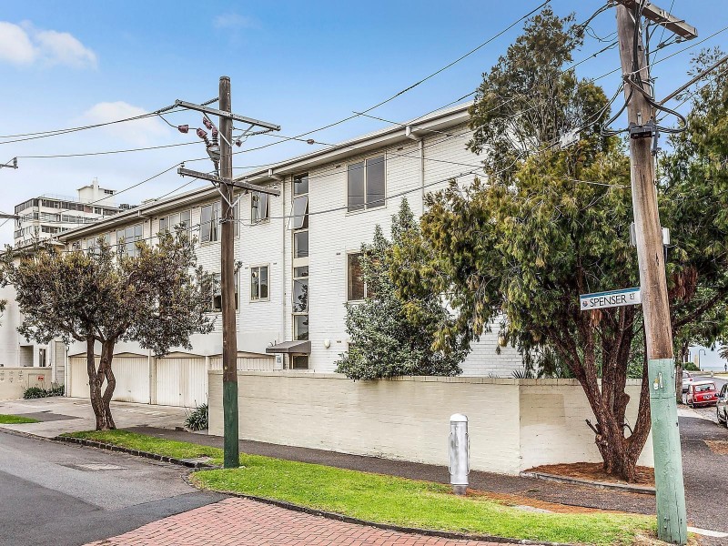 13/1 Spenser Street, St Kilda VIC 3182