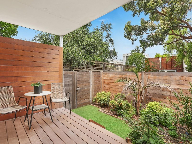 2/3 Cyril Street, Elwood VIC 3184