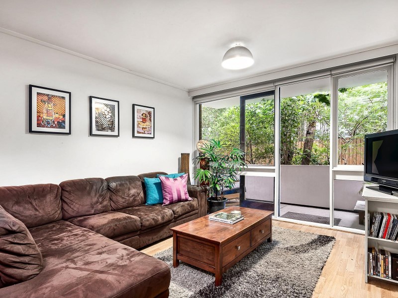 16/19 Robe Street, St Kilda VIC 3182