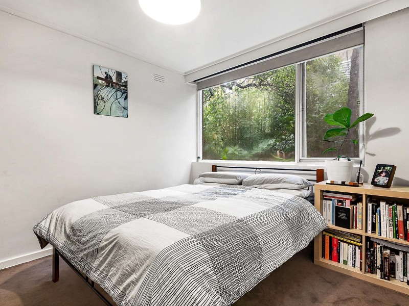 16/19 Robe Street, St Kilda VIC 3182