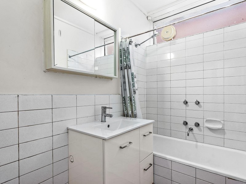 16/19 Robe Street, St Kilda VIC 3182