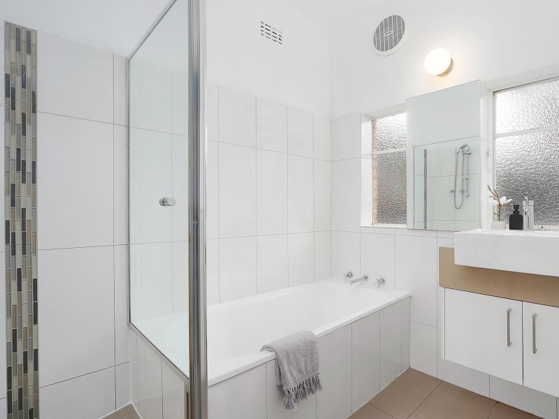 11/14 Chapel Street, St Kilda VIC 3182