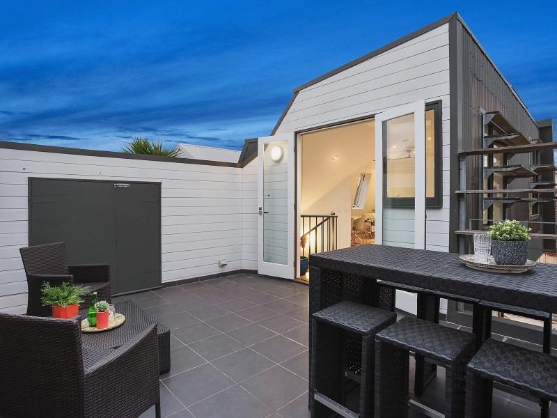14 Queen Street, St Kilda East VIC 3183
