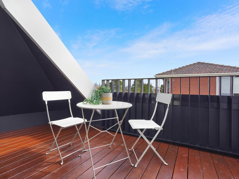 22/17 Ellesmere Road, Windsor VIC 3181