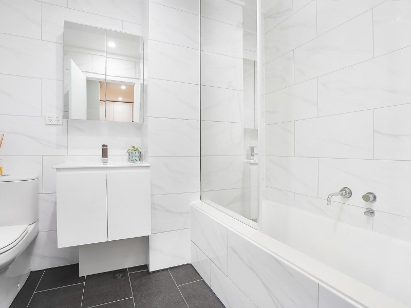 4/106 Addison Street, Elwood VIC 3184