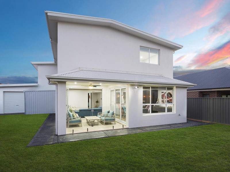 4 Grantham Crescent, Denham Court NSW 2565