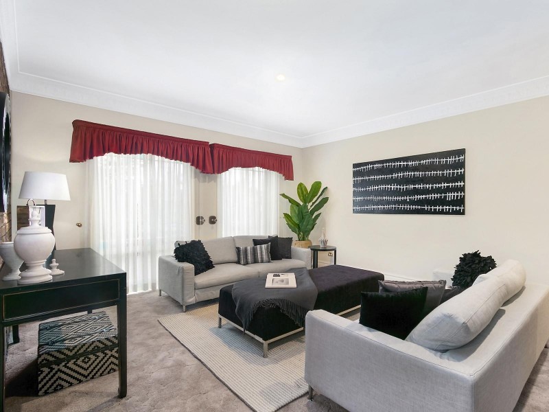 10 Pembury Close, Denham Court NSW 2565