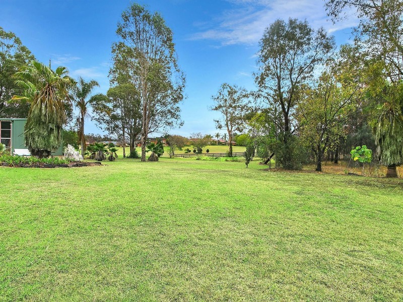 10 Pembury Close, Denham Court NSW 2565