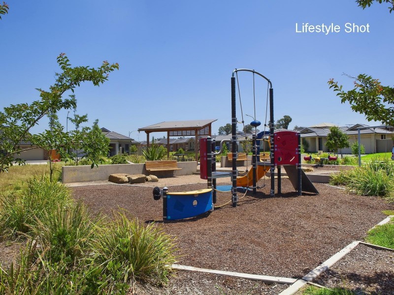 70 Jennings Crescent, Spring Farm NSW 2570