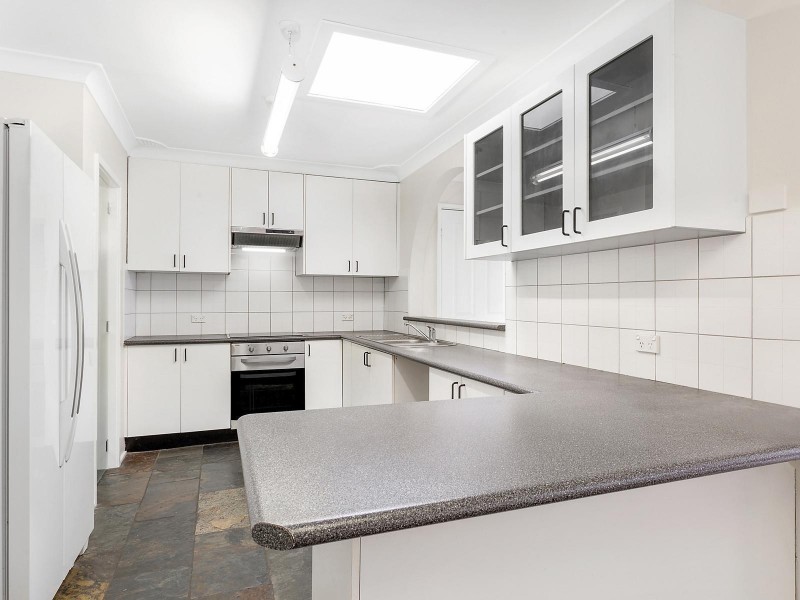 9 Godfrey Avenue, West Hoxton NSW 2171