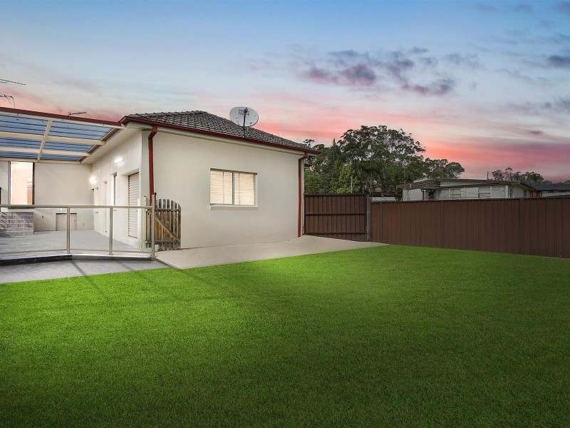 9 Godfrey Avenue, West Hoxton NSW 2171