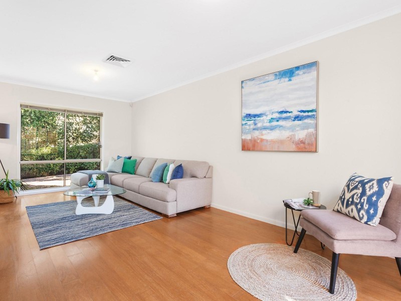 7 Lloyd Place, Casula NSW 2170