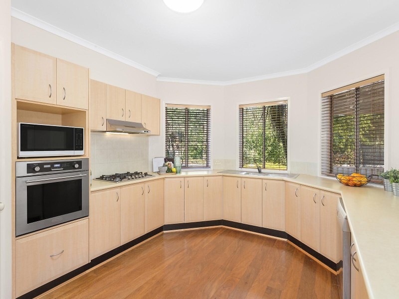 7 Lloyd Place, Casula NSW 2170