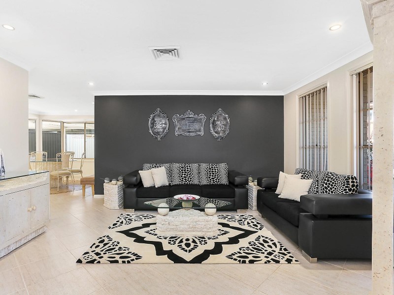 10 Moruya Close, Prestons NSW 2170