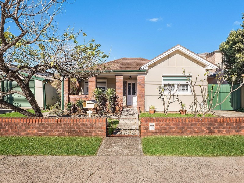 34 Moorebank Avenue, Moorebank NSW 2170