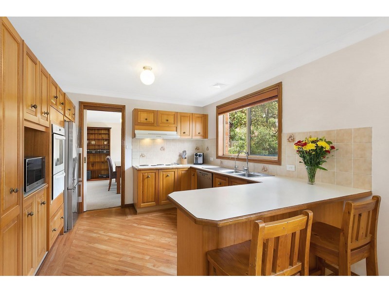 15 Phar Lap Close, Casula NSW 2170