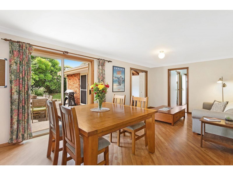 15 Phar Lap Close, Casula NSW 2170