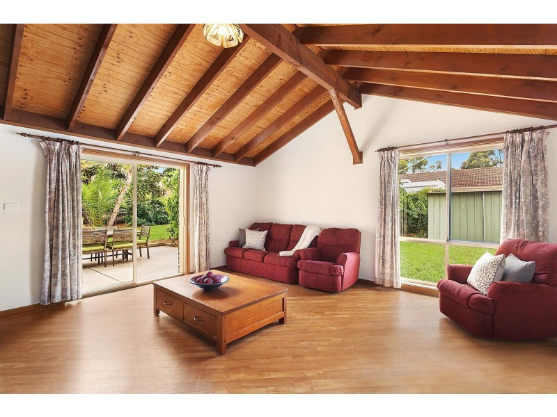 15 Phar Lap Close, Casula NSW 2170